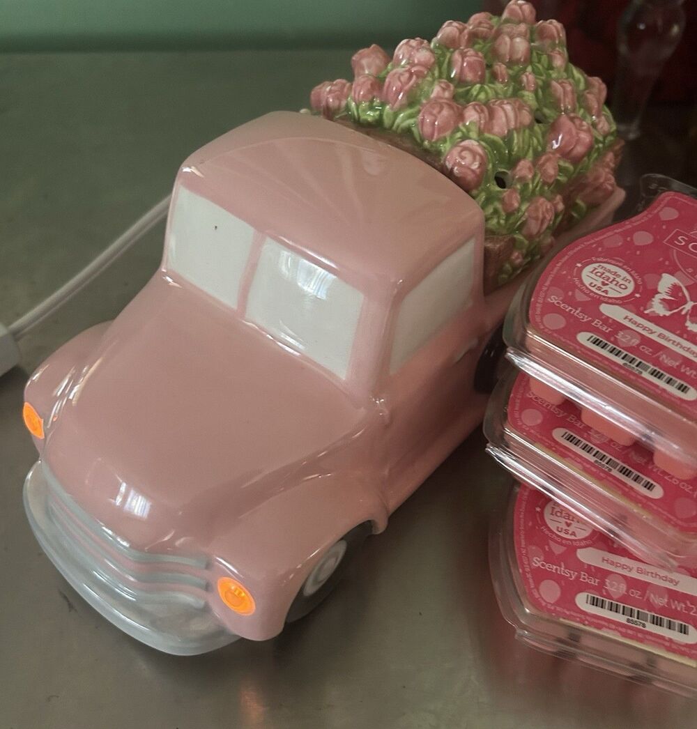 Scentsy Retro Pink Truck with Flower Delivery Lid Warmer & 3 Wax Melt *NO BOX*